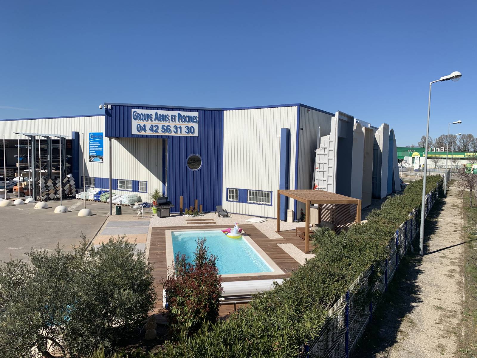 Acheter une piscine mini piscine en coque polyester de moins de 10m2 sans autorisation de travaux