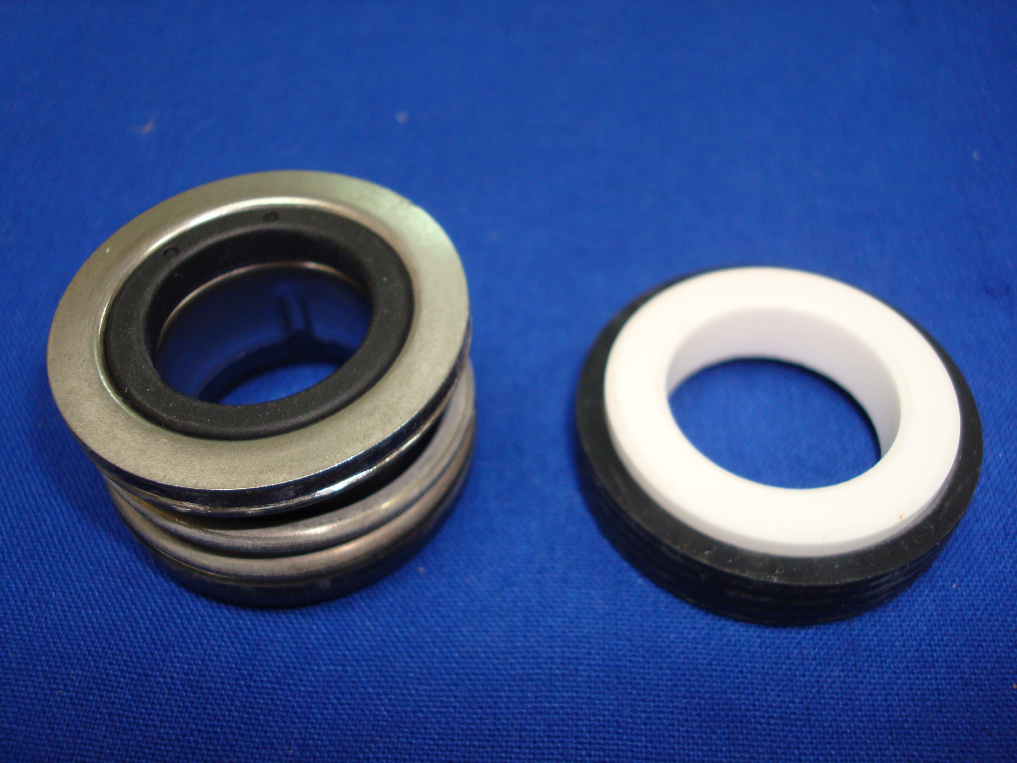 Magasin pour acheter un robot de piscine Saint-Mitre-les-Remparts en Provence 13920