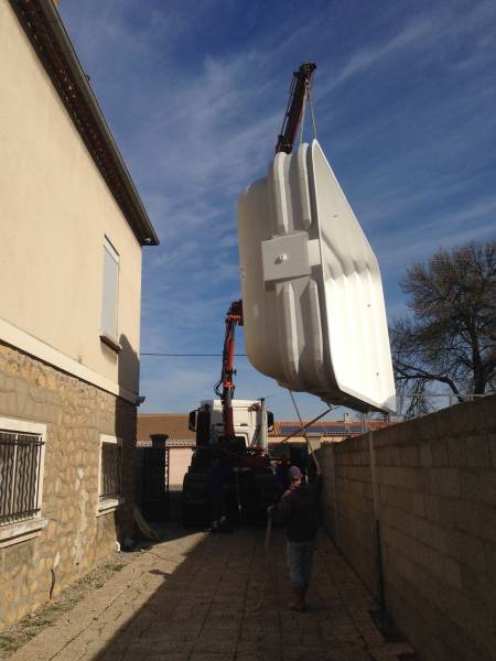 Acheter et installer une piscine coque polyester à Salon de Provence proche de Istres